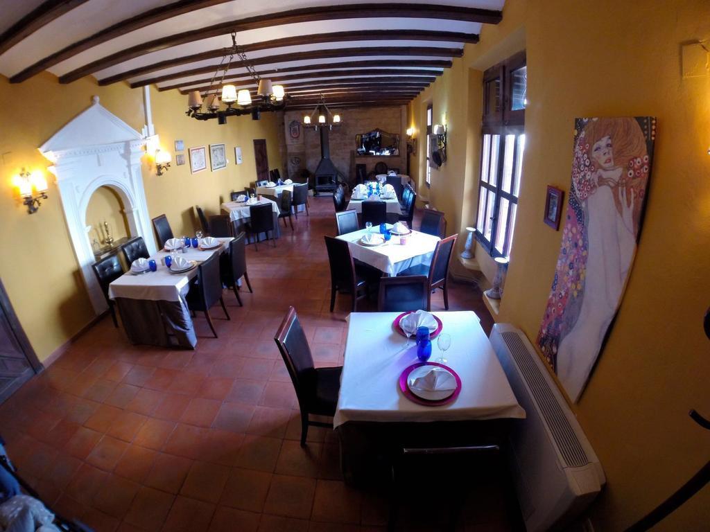 Hospederia Virgen De La Fuente Hotel Peñarroya de Tastavins Екстериор снимка
