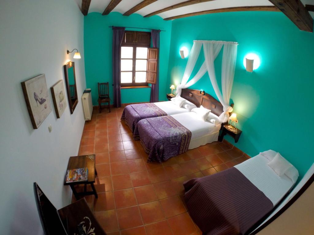 Hospederia Virgen De La Fuente Hotel Peñarroya de Tastavins Екстериор снимка